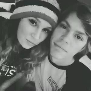 Meet your Posher, Cora